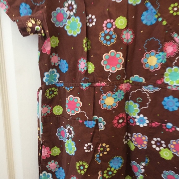 FINAL MARKDOWN LADIES’ Cherokee Studio Scrub Top (S) - Picture 2 of 3